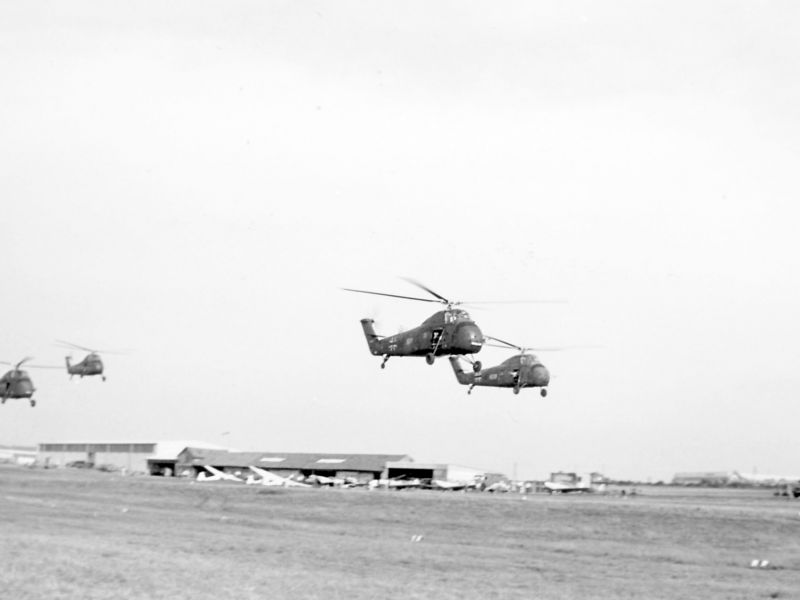 1966 04 Flugtag Sikorsky H34 Formation 2253
